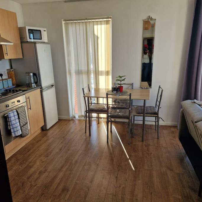 Two Bed In Sportscity 맨체스터 외부 사진